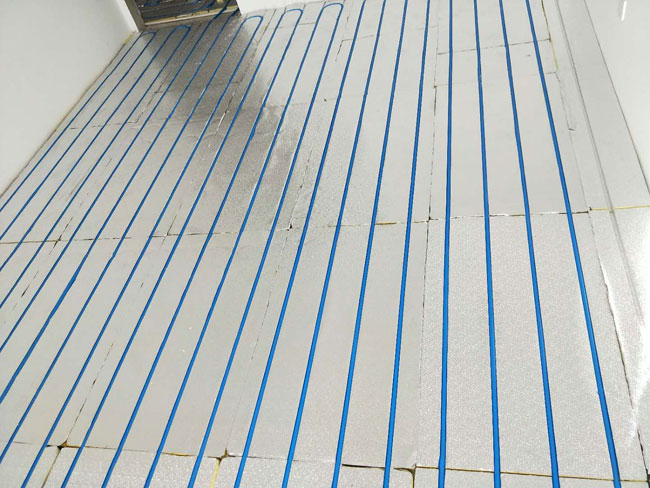 預置溝槽鋁板地暖模塊