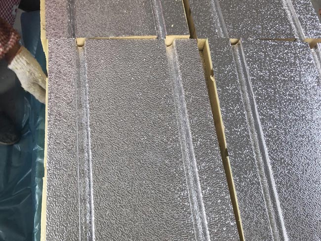 預置溝槽鋁板地暖模塊