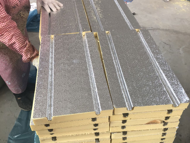 預置溝槽鋁板地暖模塊